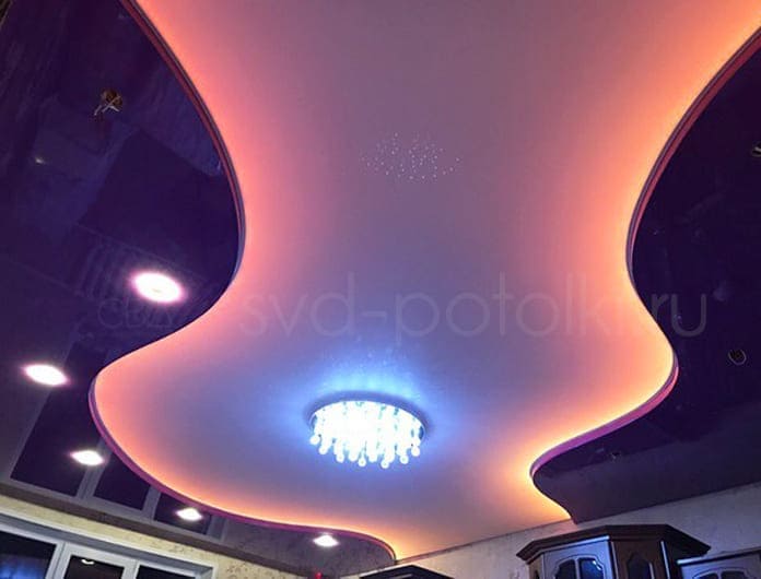 двухуровневый натяжной потолок с RGB подсветкой
